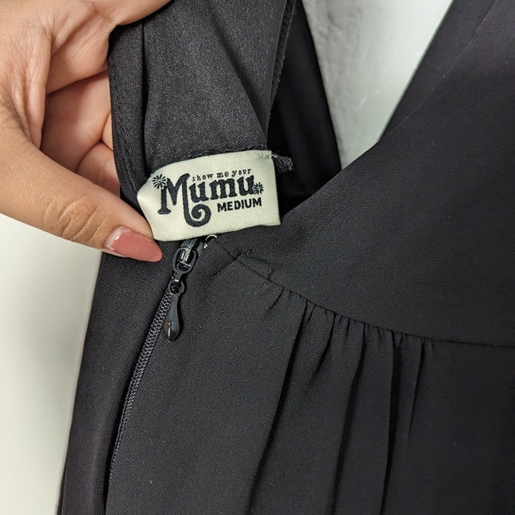 Show me Your Mumu Faye Flutter Maxi Dress Black Chiffon Size Medium - Picture 3 of 6